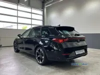 Gebraucht Cupra Leon 150 PS (110 kW) 2024 Midnight schwarz metallic Kombi