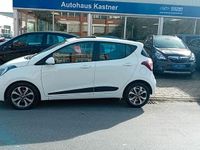 Gebraucht Hyundai i10 Style 87 PS (63 kW) 2017 Weiß Kleinwagen