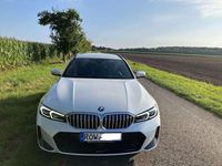 Gebraucht BMW 320 M Sport 184 PS (135 kW) 2023 Weiß Kombi