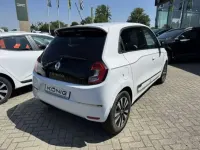Gebraucht Renault Twingo 30 kW (42 PS) 2023 Pyrénéesweiß Kleinwagen