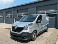 Gebraucht Renault Trafic Komfort 140 PS (102 kW) 2015 Grau Van / Kleinbus