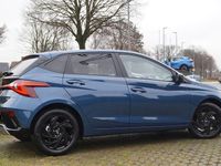 Neu Hyundai i20 Blackline 90 PS (66 kW) 2025 Blau Kleinwagen