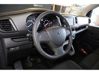 Gebraucht Peugeot Expert Premium 120 PS (88 kW) 2024 Weiß Van