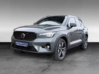 Neu Volvo XC40 Plus 163 PS (119 kW) 2025 Grau SUV