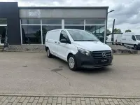 Gebraucht Mercedes Vito 163 PS (119 kW) 2024 Arktikweiß Van