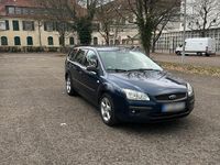 Second-hand Ford Focus 105 CP (77 kW) 2006 Albastru Break