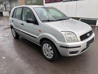 Gebraucht Ford Fusion Trend 80 PS (58 kW) 2004 Polarsilber metallic (metallic) Limousine