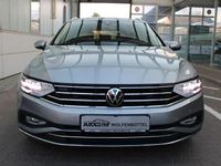 Gebraucht VW Passat Elegance 150 PS (110 kW) 2023 Silber Kombi