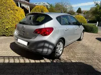 Gebraucht Opel Astra 100 PS (73 kW) 2010 Grau Limousine
