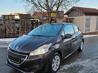 Gebraucht Peugeot 208 95 PS (69 kW) 2012 Schwarz Kleinwagen