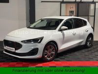 Gebraucht Ford Focus Titanium 125 PS (91 kW) 2023 Weiß Limousine