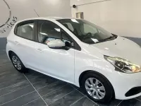 Gebraucht Peugeot 208 Active 68 PS (50 kW) 2019 Weiß Kleinwagen