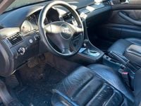 Gebraucht Audi A6 163 PS (119 kW) 2002 Schwarz Kombi