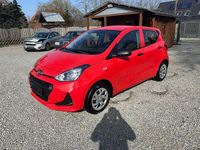 Gebraucht Hyundai i10 Select 67 PS (49 kW) 2019 Rot Kleinwagen