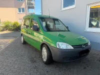 Usado Opel Combo 94 HP (69 kW) 2010 Verde Monovolume