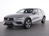 Gebraucht Volvo V60 CC Plus 197 PS (144 kW) 2023 Vapour grey / metallic Kombi