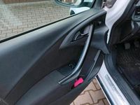 Second-hand Opel Astra 87 CP (63 kW) 2011 Alb Berlinǎ