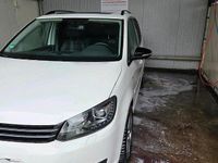 Gebraucht VW Touran Edition 140 PS (102 kW) 2012 Weiß Van / Kleinbus