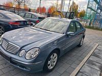 Gebraucht Mercedes E220 Elegance 150 PS (110 kW) 2005 Blau Limousine