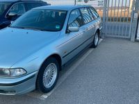 Gebraucht BMW 523 175 PS (128 kW) 1999 Blau Kombi