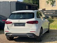 Gebraucht Mercedes B180 116 PS (85 kW) 2019 Weiß Van / Kleinbus