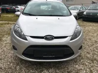 Gebraucht Ford Fiesta Trend 82 PS (60 kW) 2011 Silber Limousine