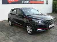 Neu DFSK Fengon 106 PS (77 kW) 2025 Schwarz Limousine