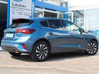 Gebraucht Ford Focus Titanium 125 PS (91 kW) 2024 Blau Limousine