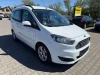 Gebraucht Ford Tourneo Courier Trend 101 PS (74 kW) 2017 Weiß Van / Kleinbus