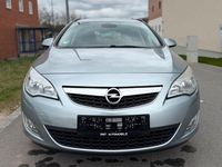 Gebraucht Opel Astra 140 PS (102 kW) 2012 Silber Kombi