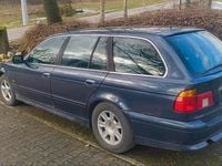 Gebraucht BMW 525 163 PS (119 kW) 2002 Blau Kombi