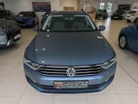 Gebraucht VW Passat Trendline 125 PS (91 kW) 2018 Harvard blue metallic Kombi