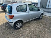 Gebraucht Toyota Yaris 65 PS (47 kW) 2003 Grau Kleinwagen