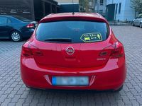 Second-hand Opel Astra 101 CP (74 kW) 2011 Roșu Hatchback