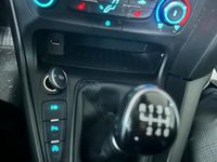 Gebraucht Ford Focus ST-Line 150 PS (110 kW) 2016 Blau Kombi