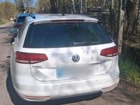 Second-hand VW Passat 150 CP (110 kW) 2016 Alb Berlinǎ