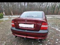 Gebraucht Opel Vectra 101 PS (74 kW) 1998 Limousine