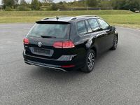 Gebraucht VW Golf VII 116 PS (85 kW) 2018 Schwarz Kombi