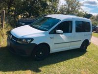 Second-hand VW Caddy 102 CP (75 kW) 2017 Alb Monovolum