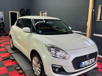 Gebraucht Suzuki Swift Comfort 90 PS (66 kW) 2017 Weiß Kleinwagen