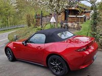 Second-hand Mazda MX5 131 CP (96 kW) 2015 Roșu Cabrio