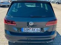 Gebraucht VW Golf Highline 150 PS (110 kW) 2021 Uranograu Van / Kleinbus