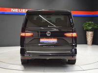 Gebraucht VW T7 Style 150 PS (110 kW) 2024 Schwarz Van