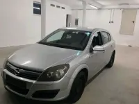 Second-hand Opel Astra 105 CP (77 kW) 2005 Argintiu Berlinǎ