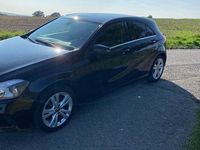 Gebraucht Mercedes A180 Urban 109 PS (80 kW) 2017 Schwarz Limousine