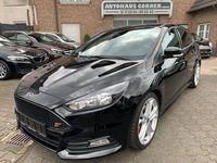 Gebraucht Ford Focus ST 250 PS (183 kW) 2018 Shadow black Limousine