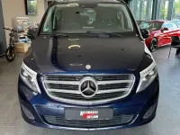 Gebraucht Mercedes V220 Edition 163 PS (119 kW) 2017 Blau Van / Kleinbus