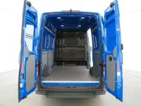 Gebraucht VW Crafter 136 PS (100 kW) 2022 Blau Van