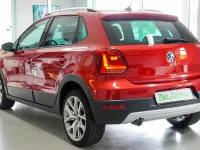 Gebraucht VW Polo Cross 90 PS (66 kW) 2017 Sunsetred Kleinwagen