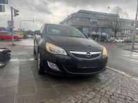 Gebraucht Opel Astra Design Edition 110 PS (80 kW) 2011 Schwarz Limousine